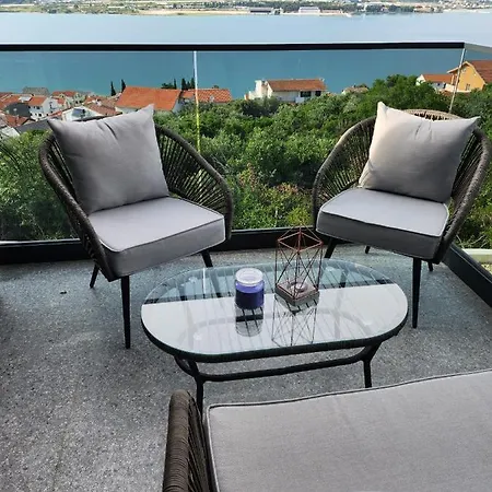 Apartment Feel Good View