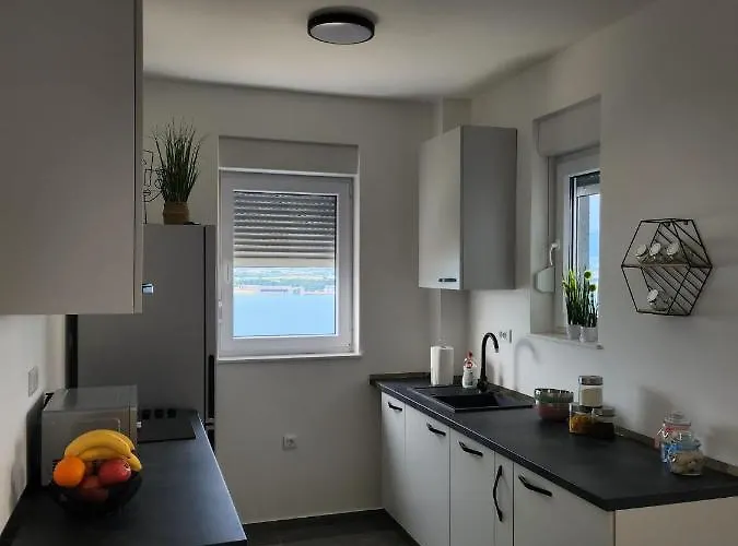 Feel Good View * 特罗吉尔